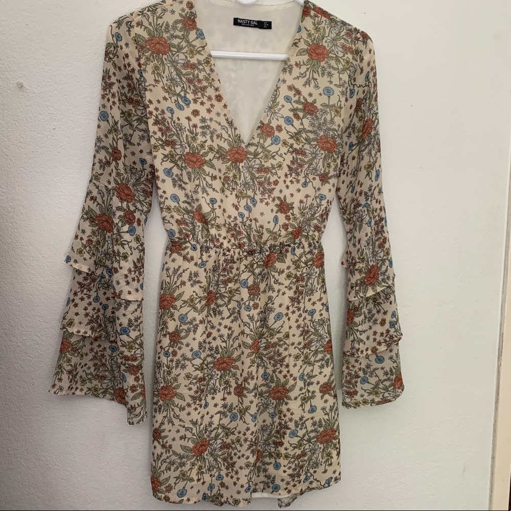 Nasty Gal Long Sleeved Beige Floral Boho Dress